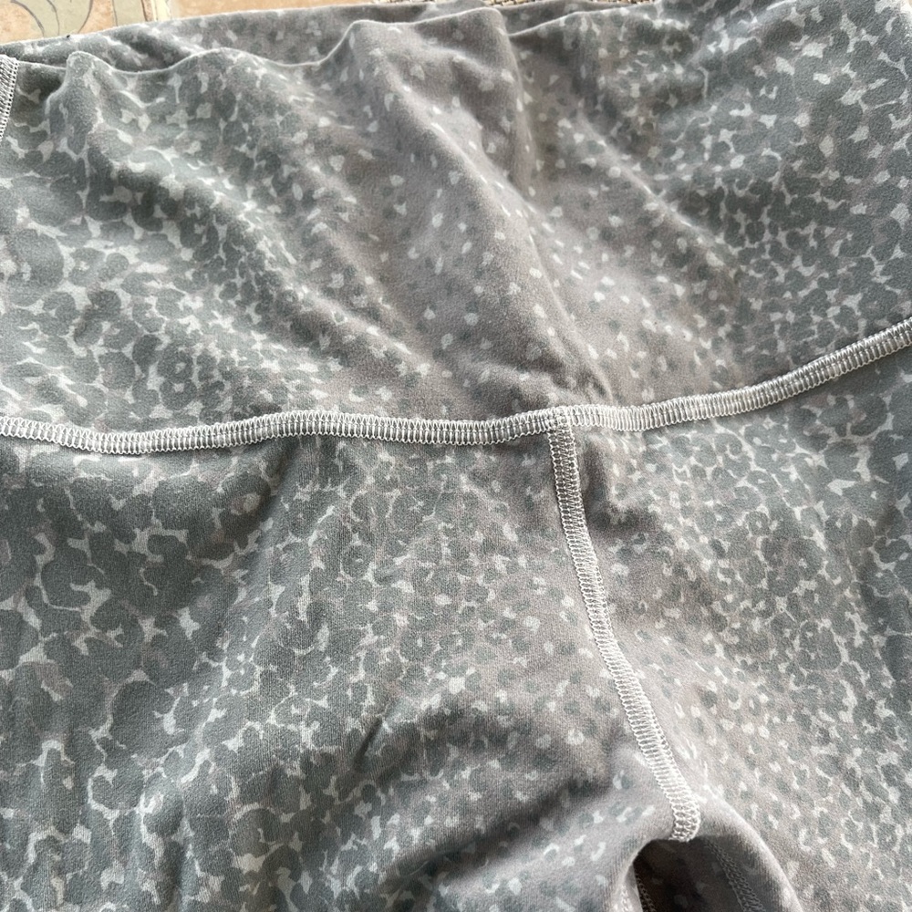Lululemon align - Picture 3 of 3